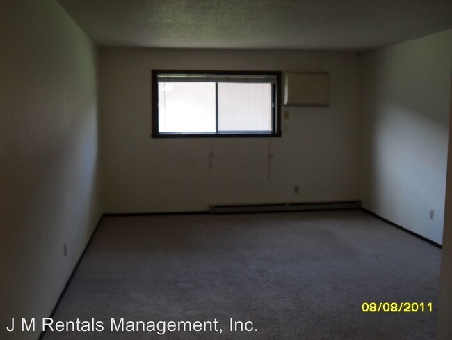Interior Photo - Cambridge Square I