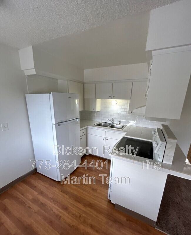 Building Photo - 901 Virbel Ln