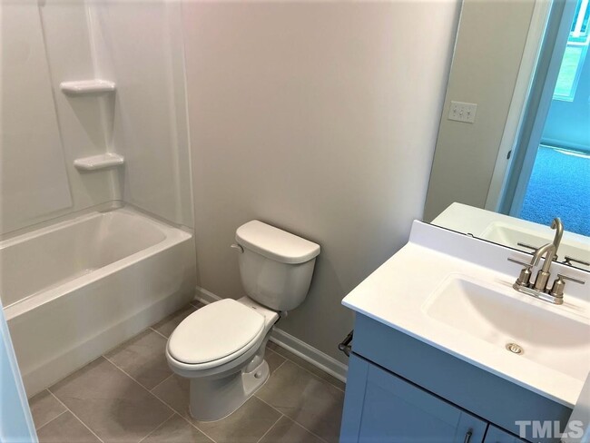 Building Photo - 4 Bedroom Sinele Family Detached Home for ...