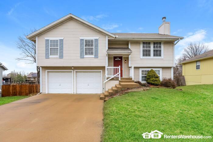 3 Bed 2.5 Bath In Raymore! Available 7/25! - 3 Bed 2.5 Bath In Raymore!  Available 7/25!