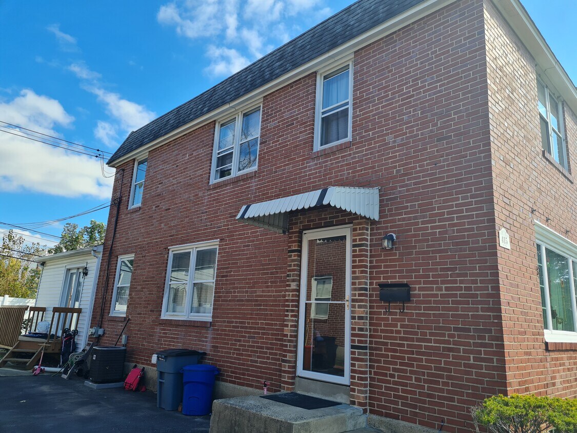 415 Burk Ave, Ridley Park, PA 19078 Townhome Rentals in Ridley Park