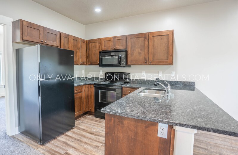 1955 N 550 W Unit 102, Provo, UT 84604 Condo for Rent in Provo, UT