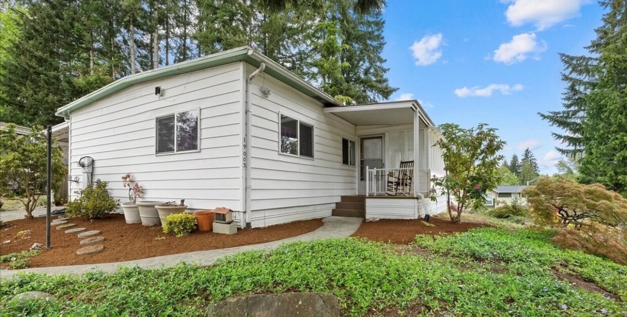 Primary Photo - For Rent in Hollyhills – Bothell, WA