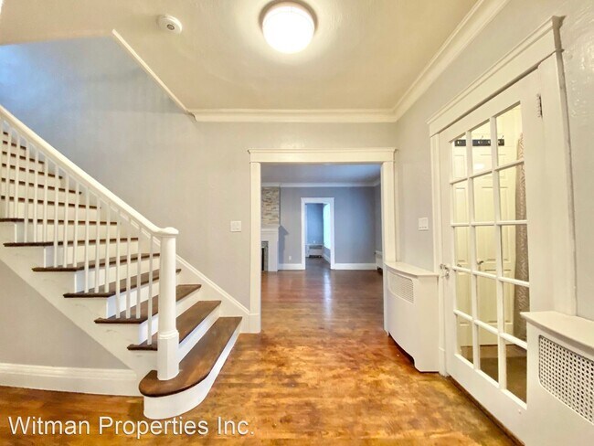 Building Photo - 4 br, 1.5 bath House - 239 Madison Ave. W.