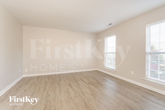 Building Photo - 1050 Spruce Garden Dr