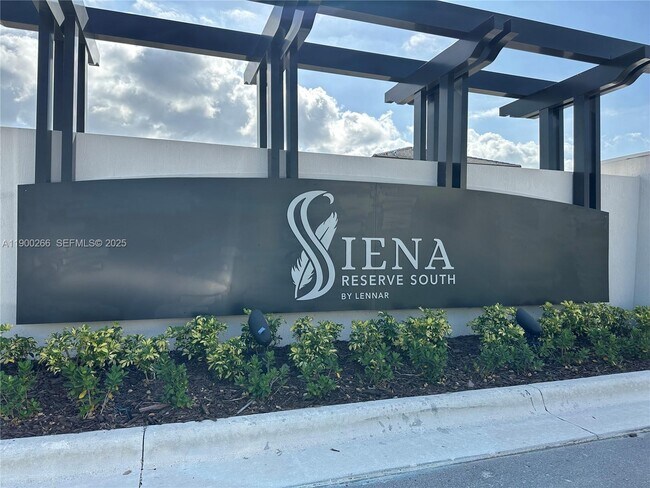 Foto del edificio - 23390 SW 127th Ct