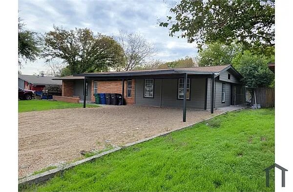 Primary Photo - 2506 Greencrest Dr