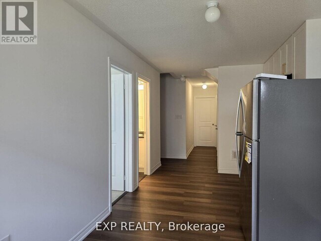 Photo du bâtiment - 64 Singhampton Rd