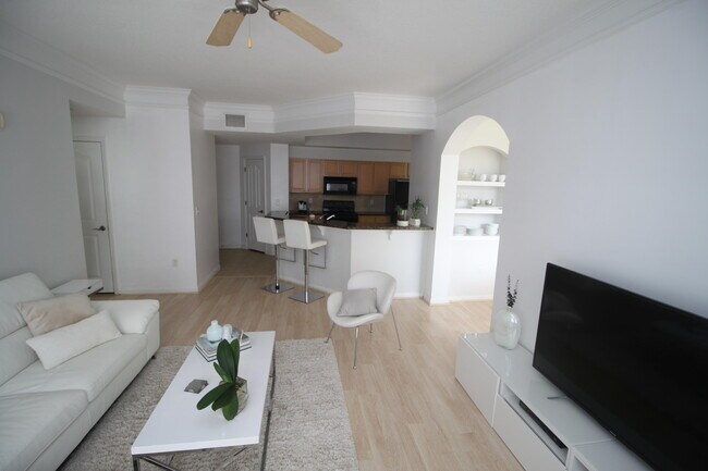 Building Photo - 275 Murcia Dr
