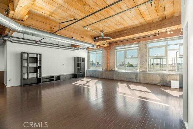 Foto del edificio - 530 S Hewitt St