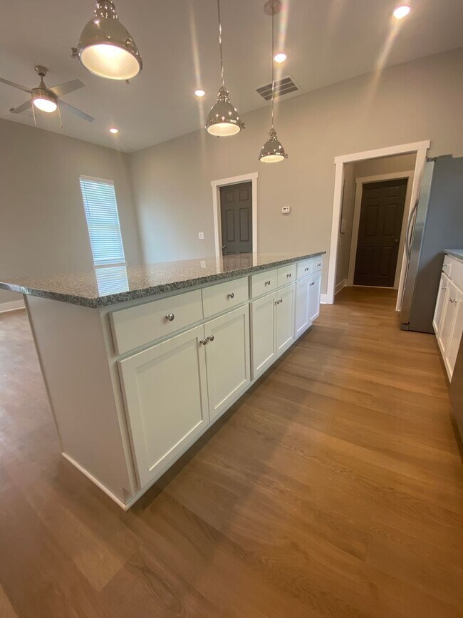 Foto del edificio - 255 Bailey St