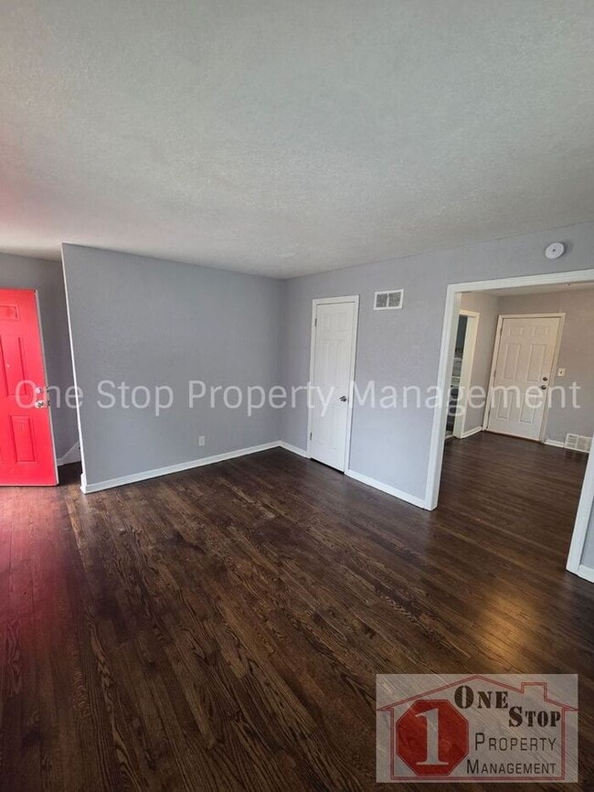 Building Photo - Beautiful 2 Bedroom 1 Bathroom in Kansas City!