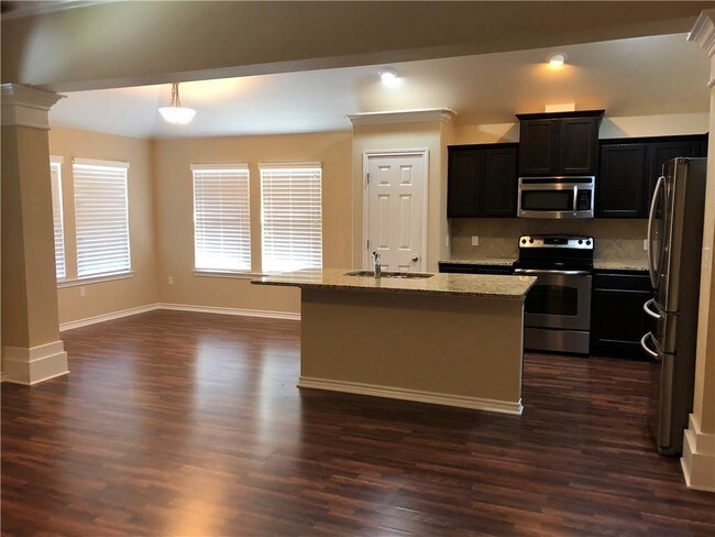 Building Photo - 2906 Masterson Dr