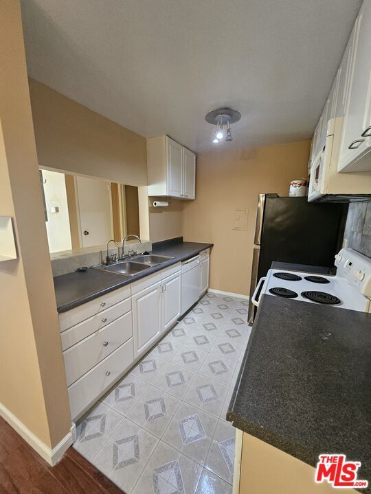 Foto del edificio - 5460 White Oak Ave