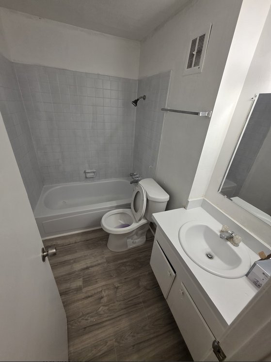 Foto del edificio - 1505 N West St