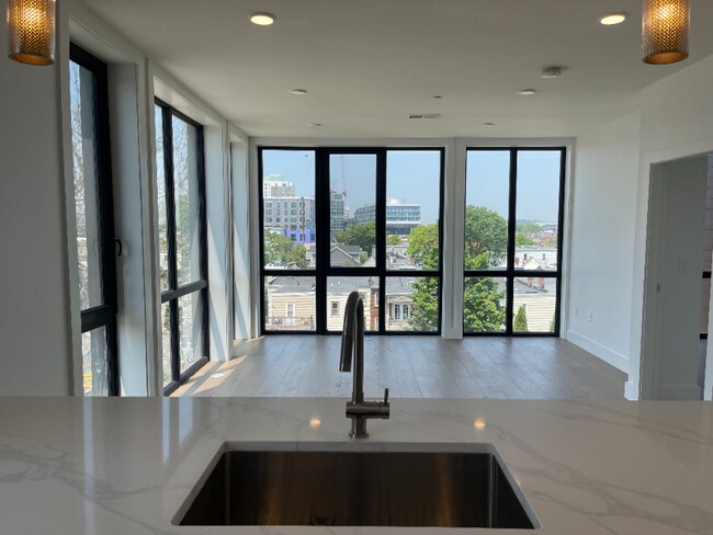 Foto del edificio - 30 Penniman Rd