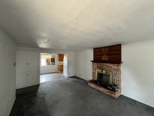 Building Photo - 1420 Echo Hollow Rd