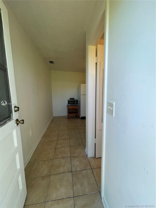 Building Photo - 7731 SW 18th Terrace