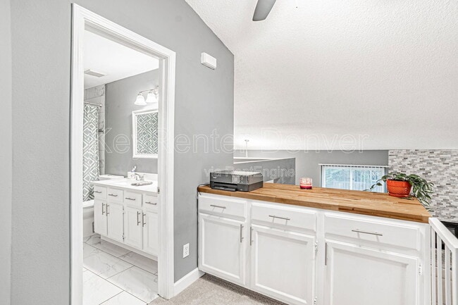 Building Photo - 18747 E Carmel Cir