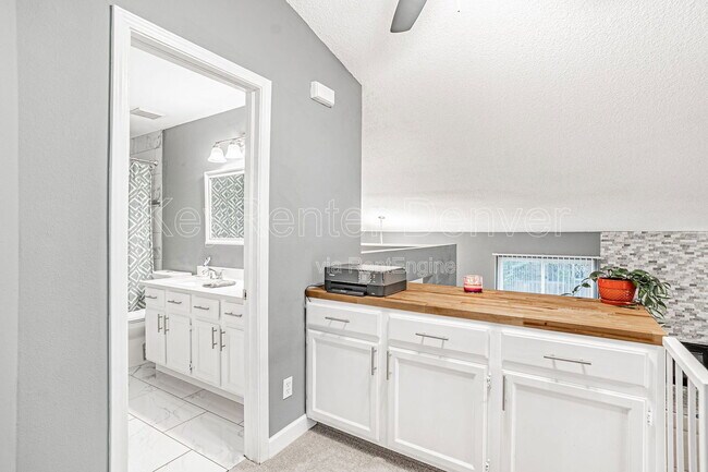 Foto del edificio - 18747 E Carmel Cir