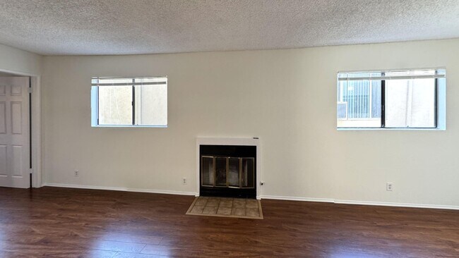 Foto del edificio - 1818 Stoner Ave