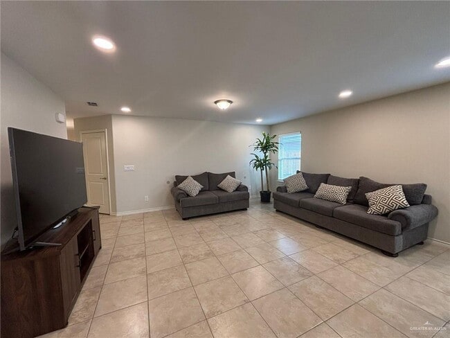 Building Photo - 2513 Antelope Cyn St