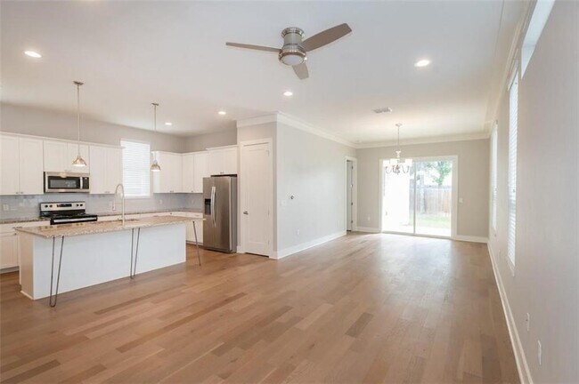 Building Photo - 8518 Fathom Cir