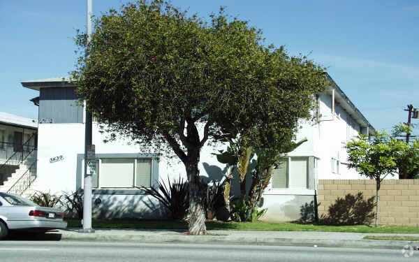 Foto del edificio - 3630 Motor Ave