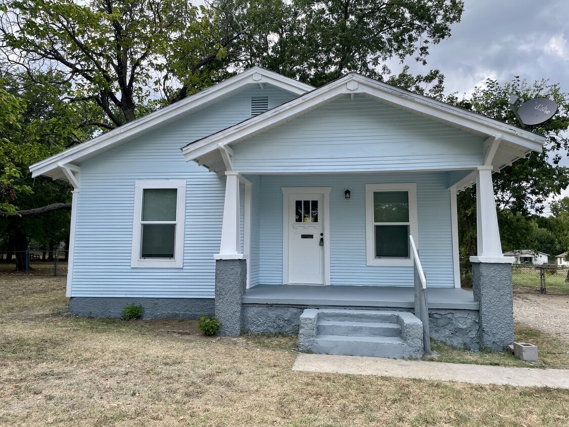Foto principal - 1117 C St NE