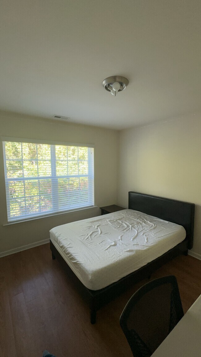Foto del edificio - 621 Centennial View Ln