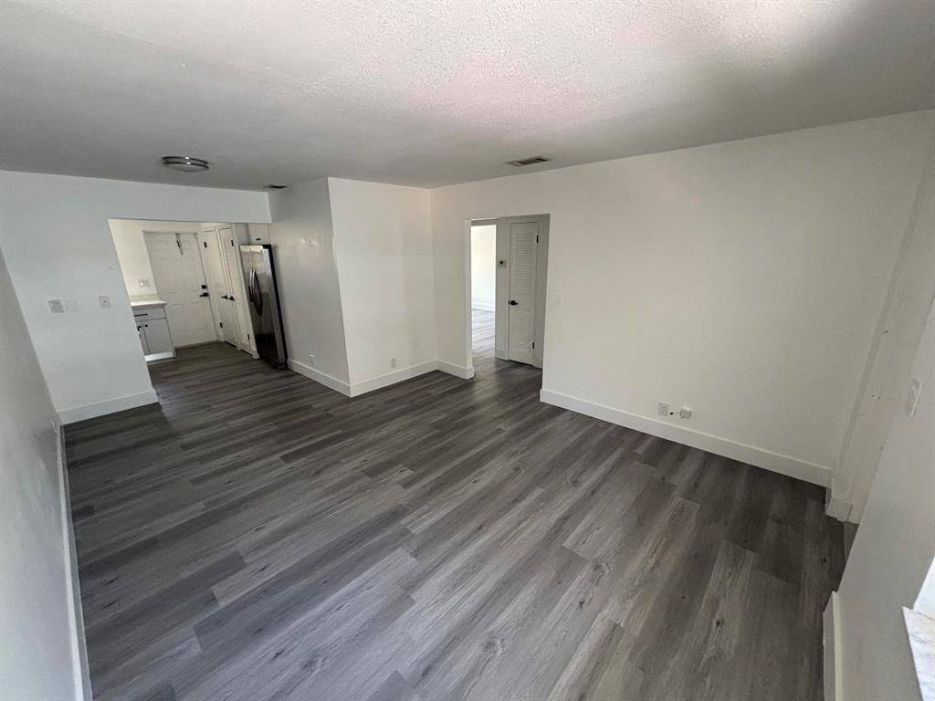Foto principal - 880 SE 12th St