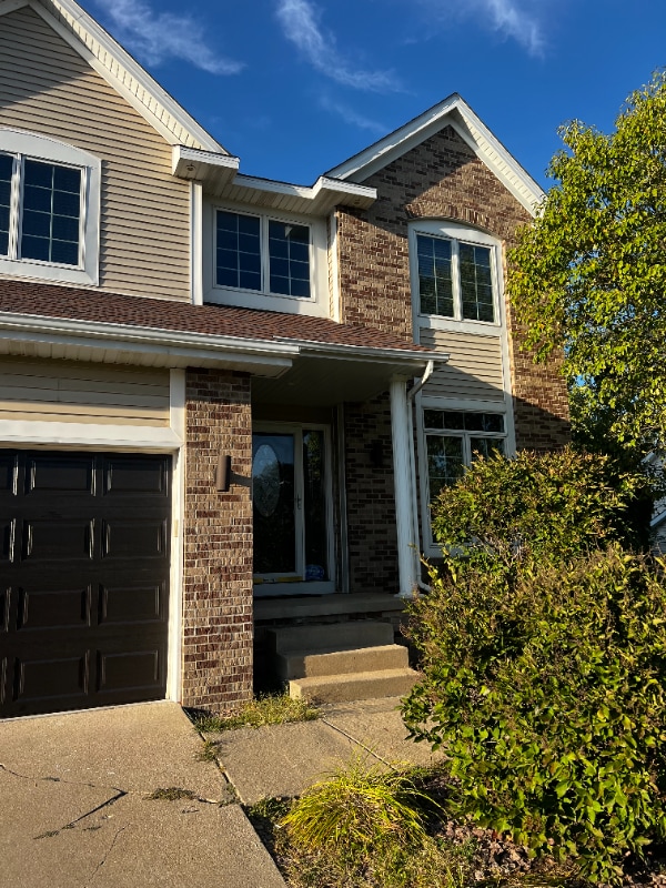 Building Photo - 2015 SE Olson Dr