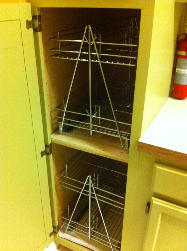 Building Photo - Mary Ellen Lane-2015