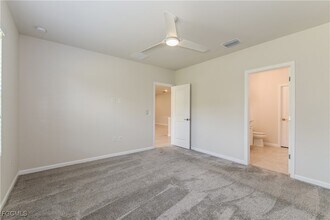 Building Photo - 10820 Firebush Cir