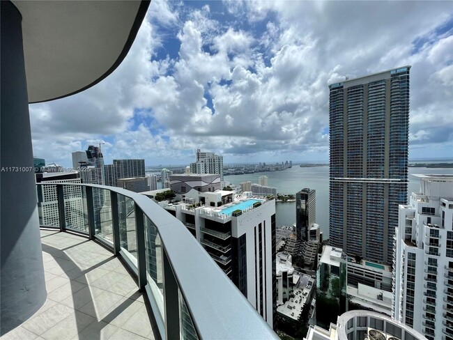 Building Photo - 1000 Brickell Plaza