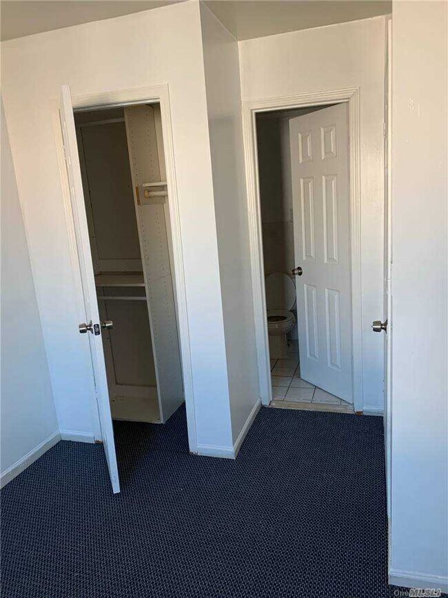 Building Photo - 81-19 102nd Rd