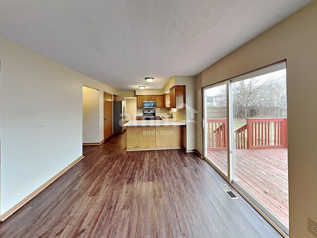 Building Photo - 2624 Admiral Dr