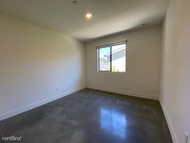 Building Photo - 5727 La Mirada Ave