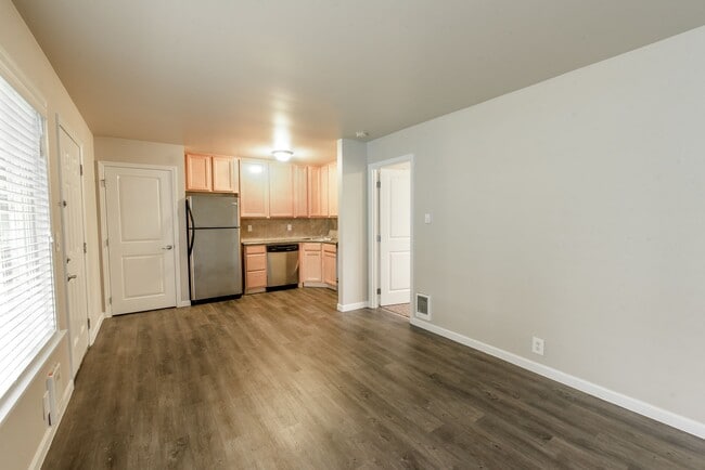 Building Photo - Cavalier Park Apartments