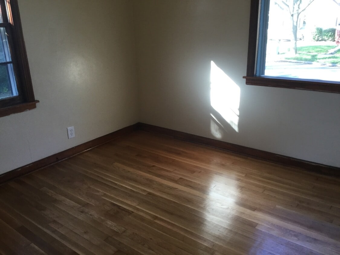 Primary Photo - 4 Bedroom Single Family Home