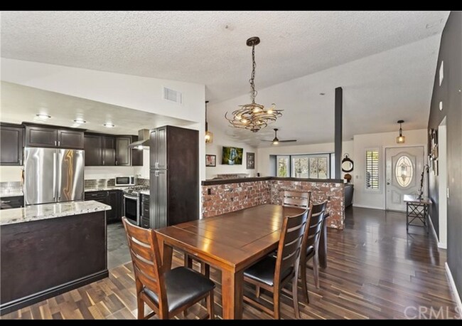 Foto del edificio - 24137 Pleasant Run Rd