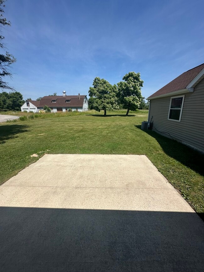 Large Patio Included - 9300 Main St