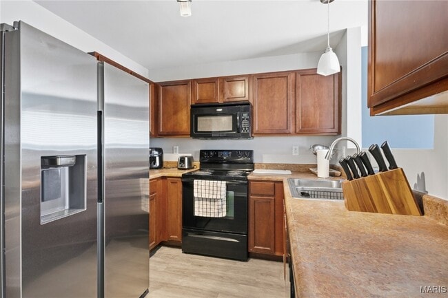 Building Photo - 422 Parkgate Dr