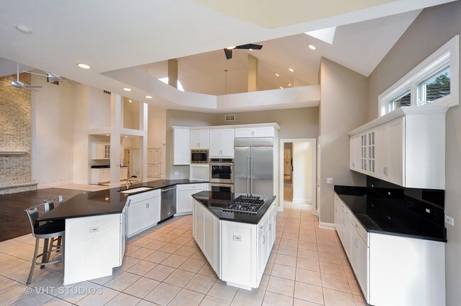 Building Photo - 5313 W River Bend Dr