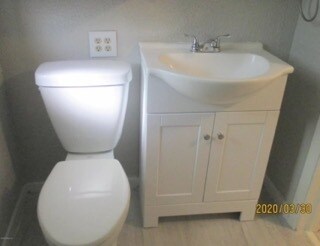 Foto del edificio - 5750 Blackthorn Rd