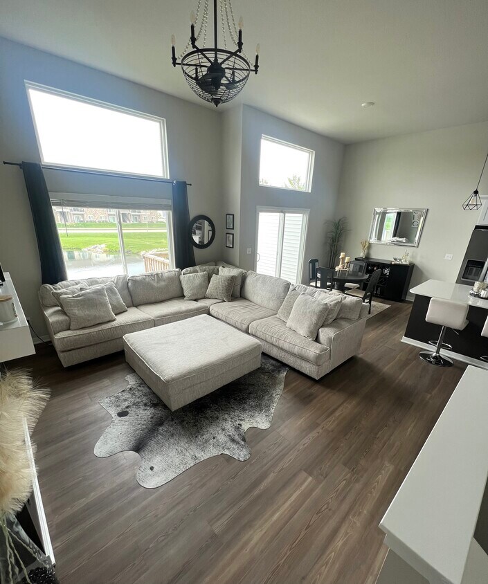 949 NE Traverse Dr, Waukee, IA 50263 Townhome Rentals in Waukee IA