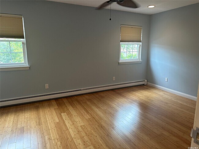 Foto del edificio - 2410 Farmers Ave