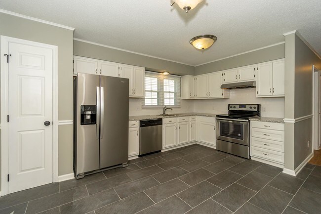 Building Photo - 4948 Harbour Towne Dr