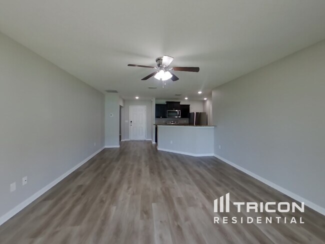 Foto del edificio - 77013 Birdseye Ct
