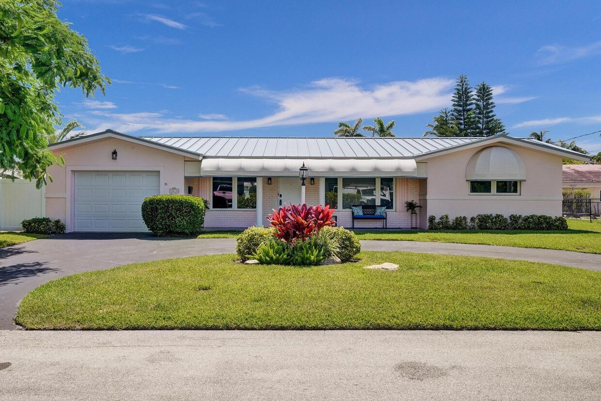 Photo - Live the Florida Lifestyle! Just Minutes from the Beach – 1014 SE 14th Ave, Deerfield Beach, FL 3344